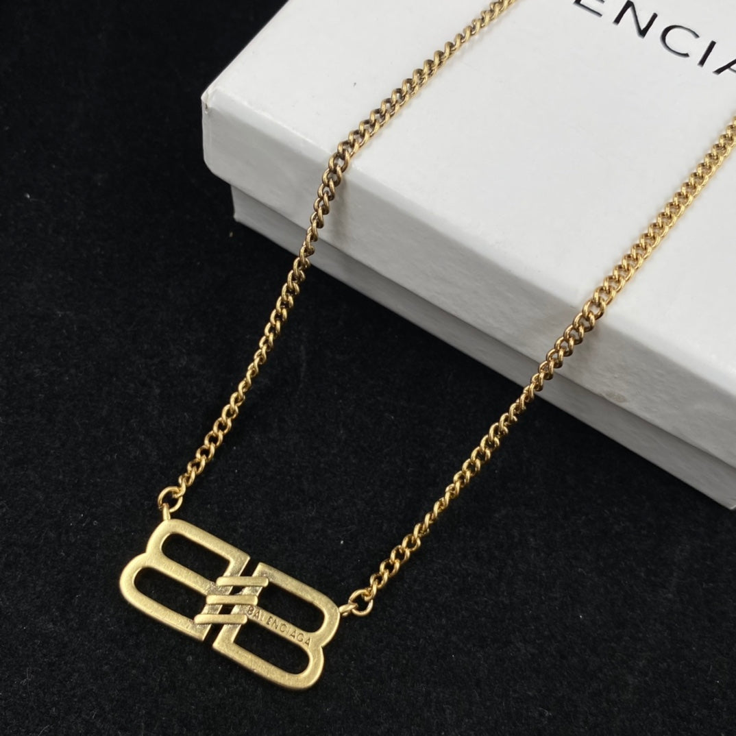 X1Q85J352X Popular Necklaces