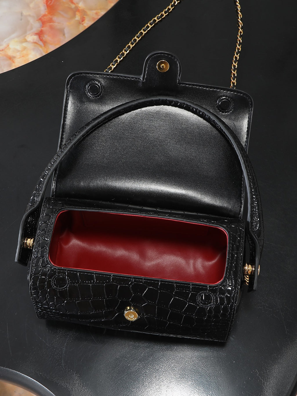 B1R76C22 Popular leather bag