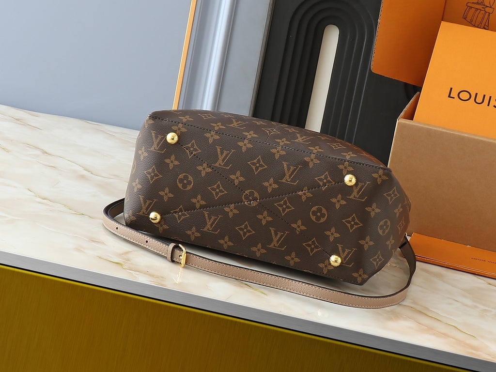 B1W35E115 Popular leather bag