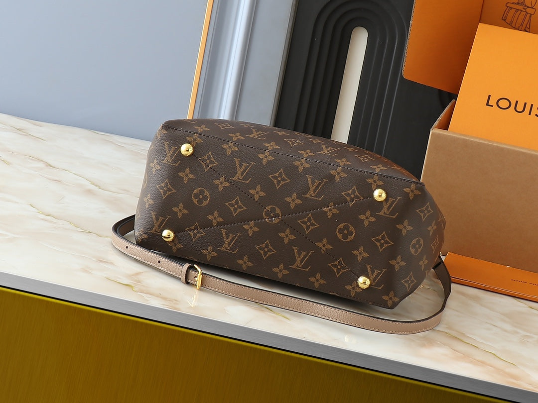 B1W35E115 Popular leather bag