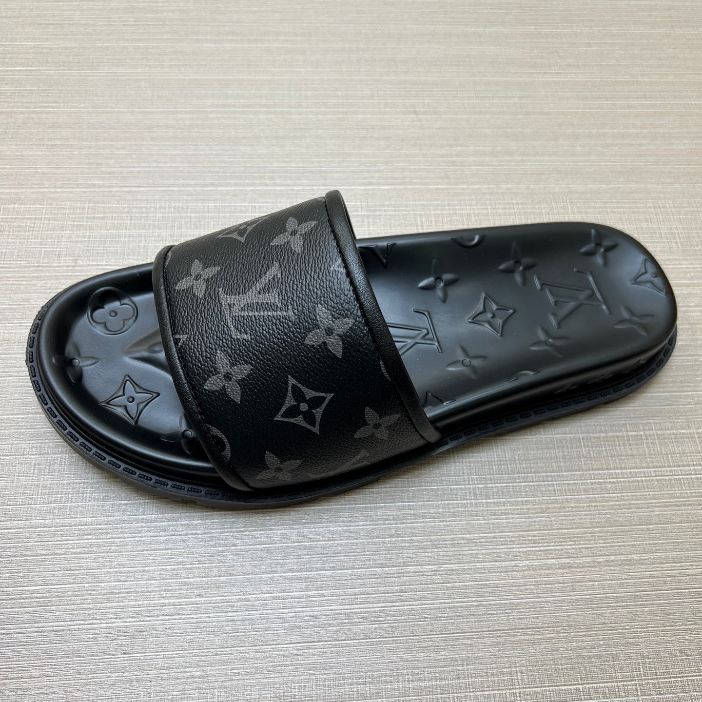 Z5Z35E304 Popular Slippers