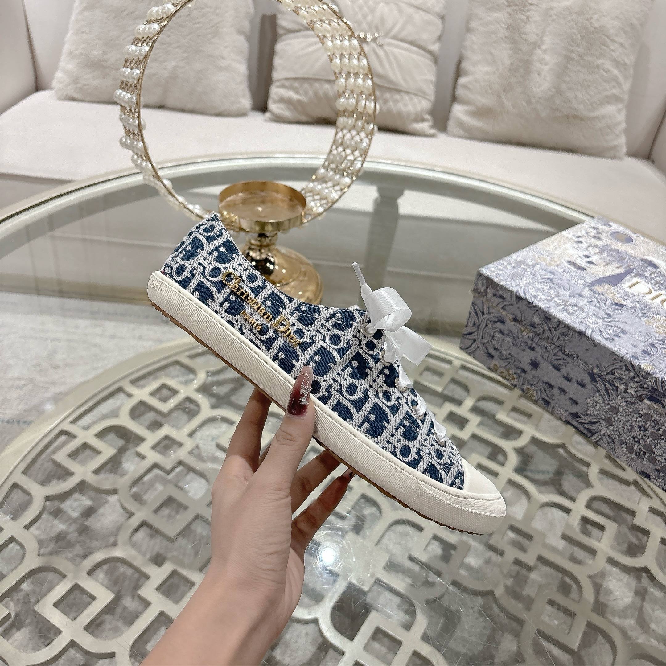 Z2Z85D59 Popular high-quality shoes