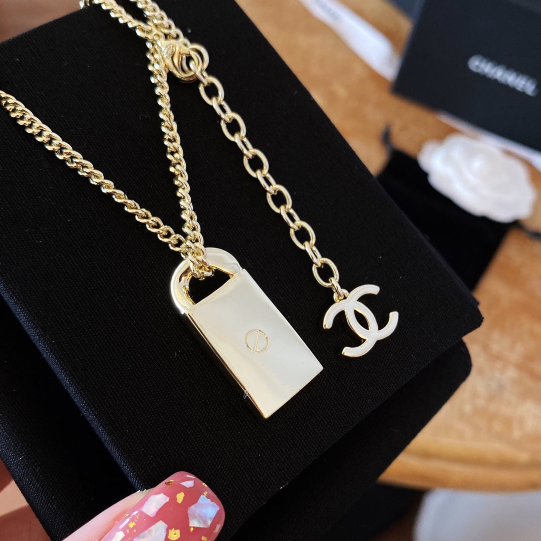 X1N63C114X  Popular  necklace  earrings