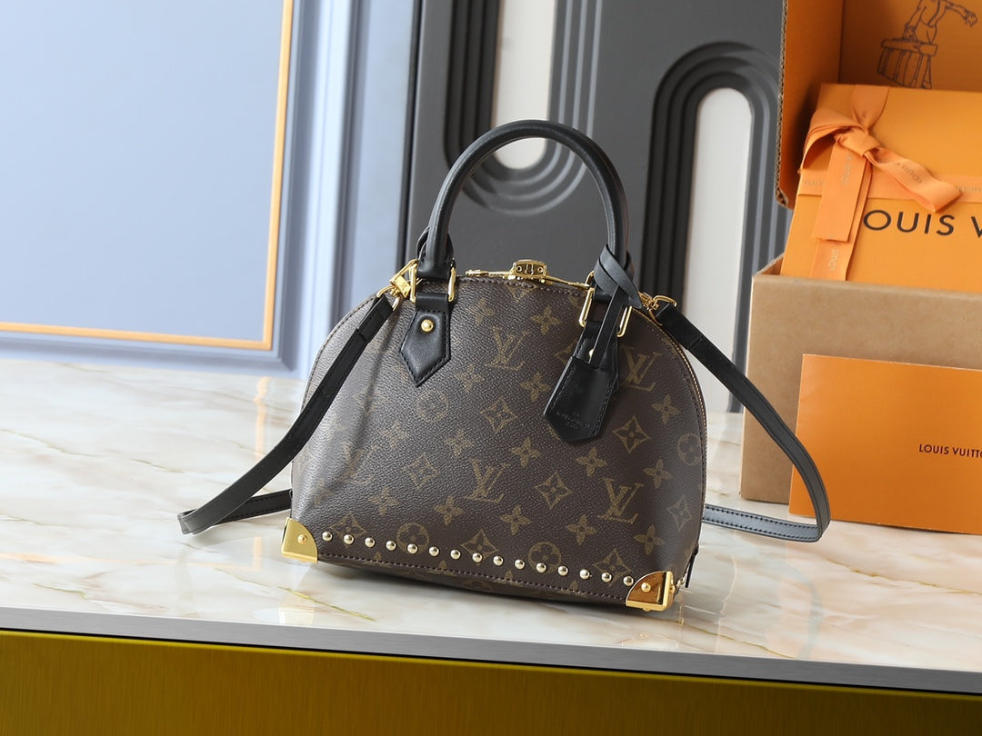 B1P46E84 Popular leather bag