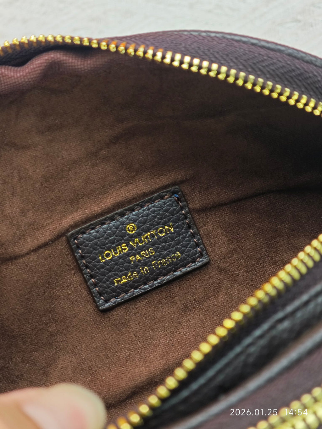 B1P46E75 Popular leather bag