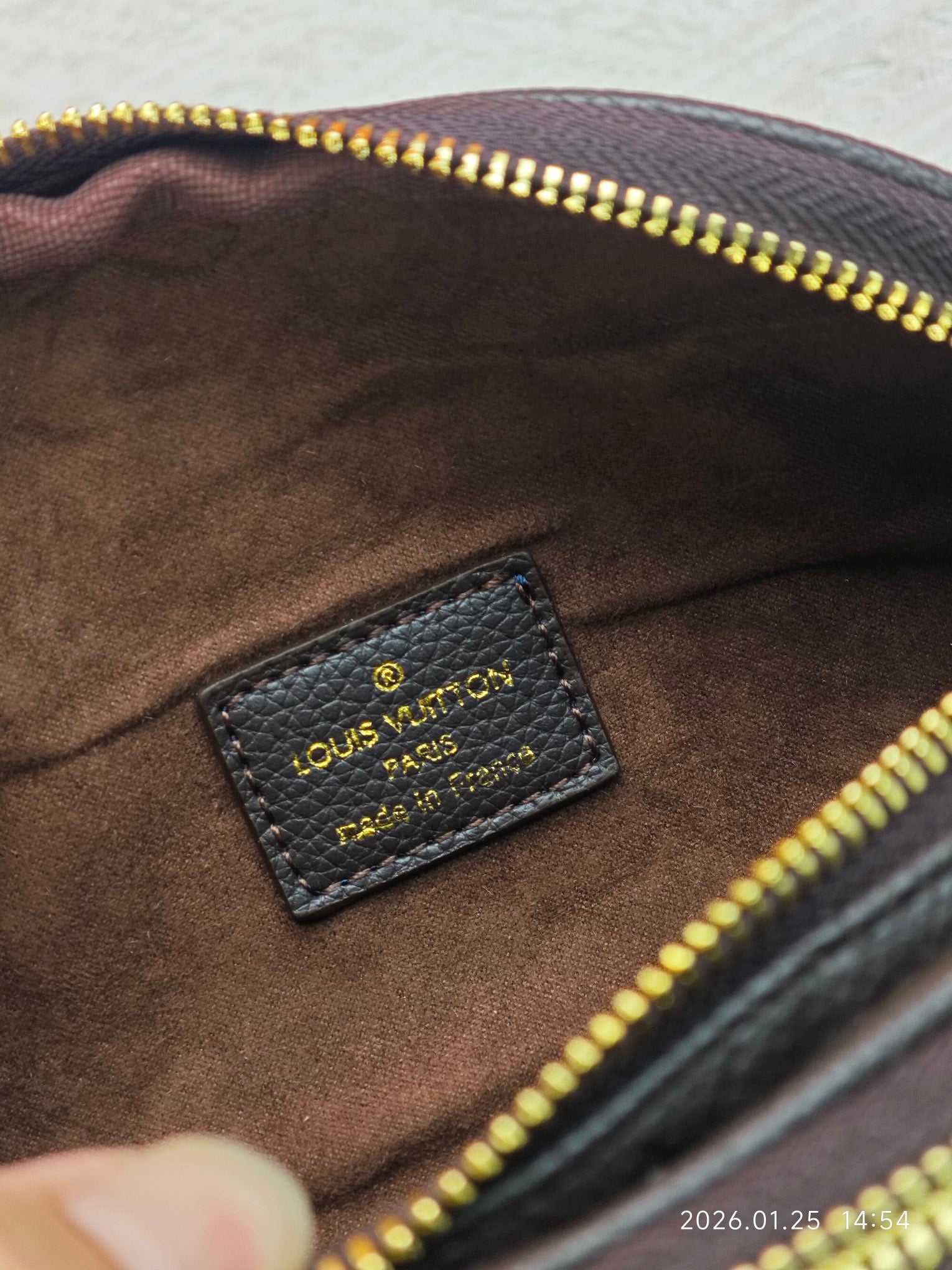 B1P46E75 Popular leather bag