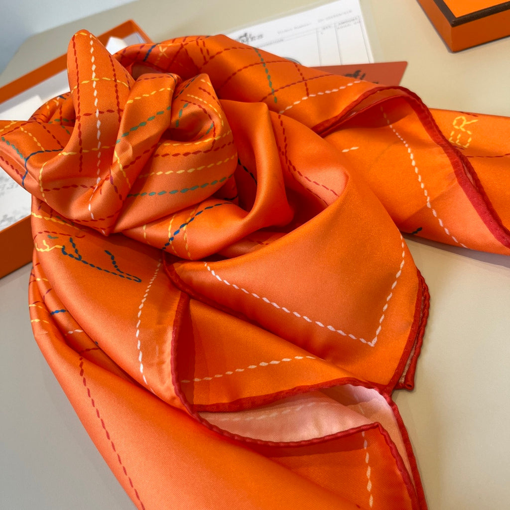 W1N46H27 Popular Silk Scarve