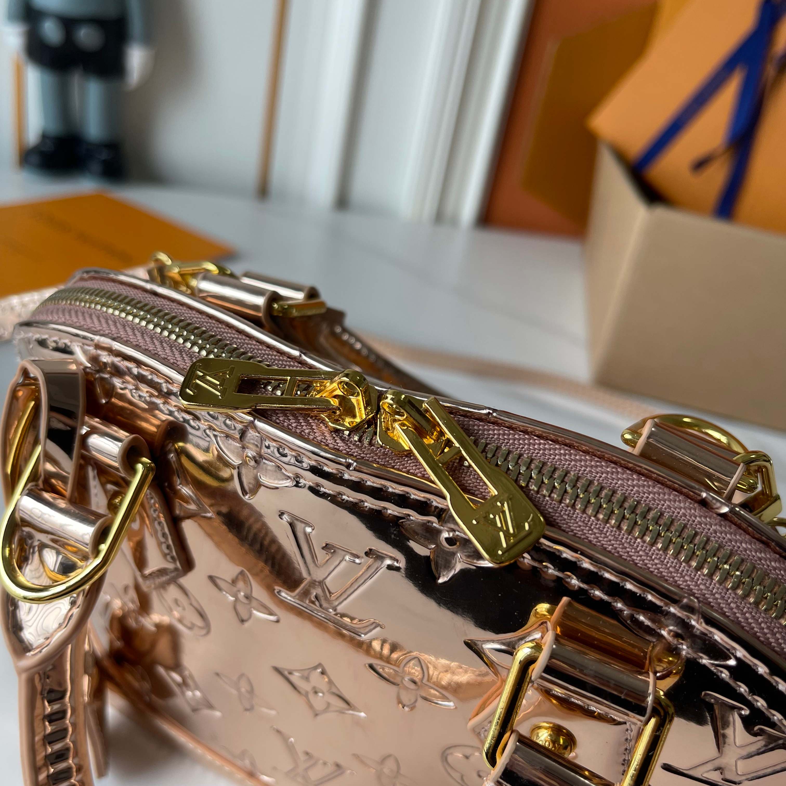 B1P46E86 Popular leather bag