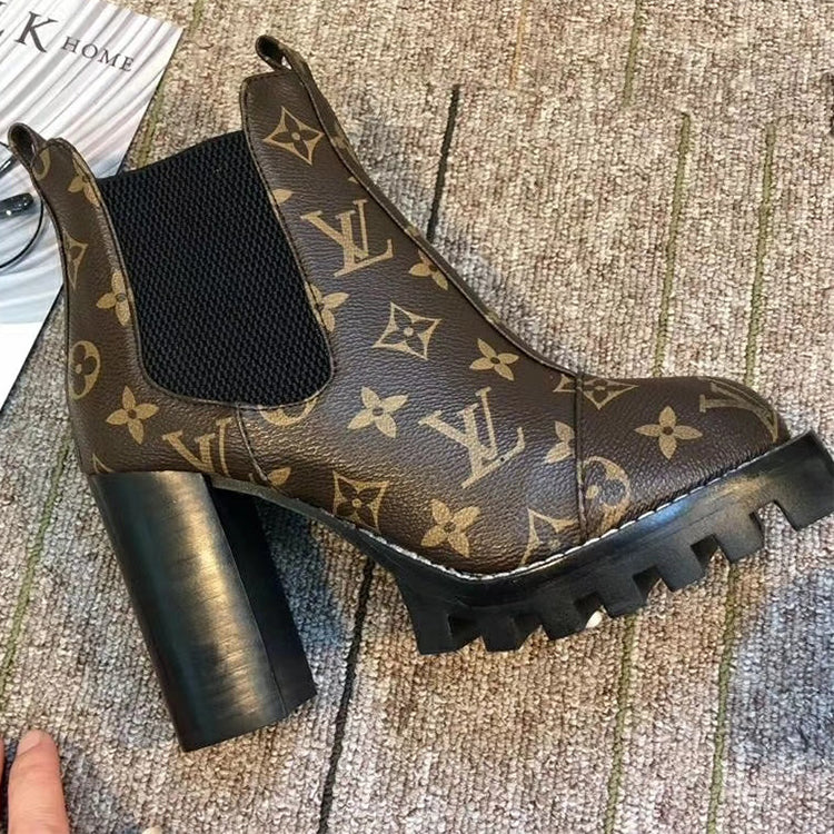 Z2E11  Popular high quality  Boots