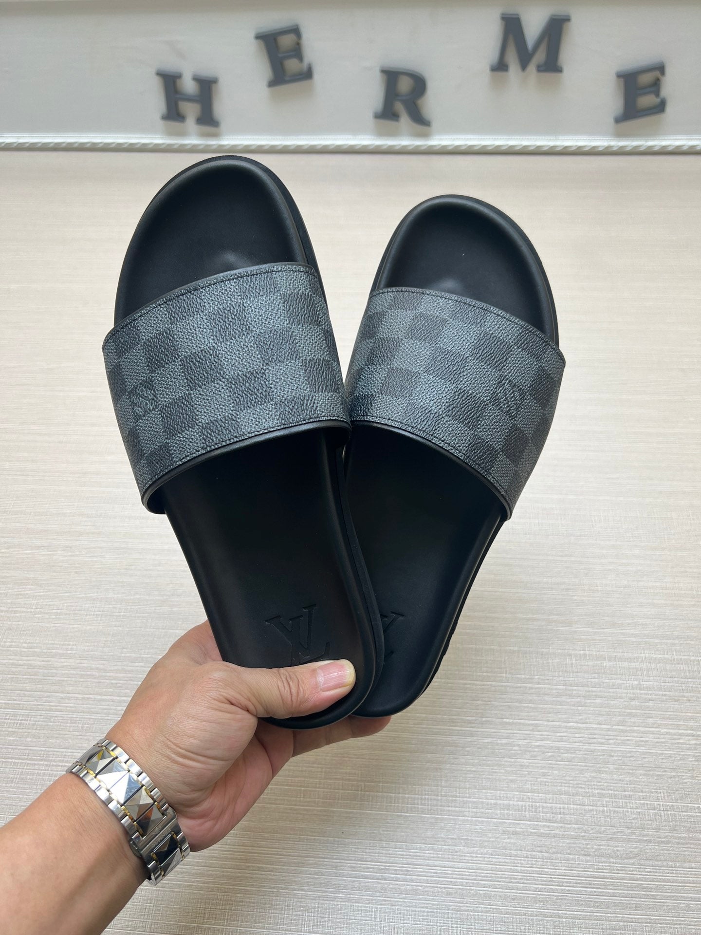 Z5ZE59 Popular slippers