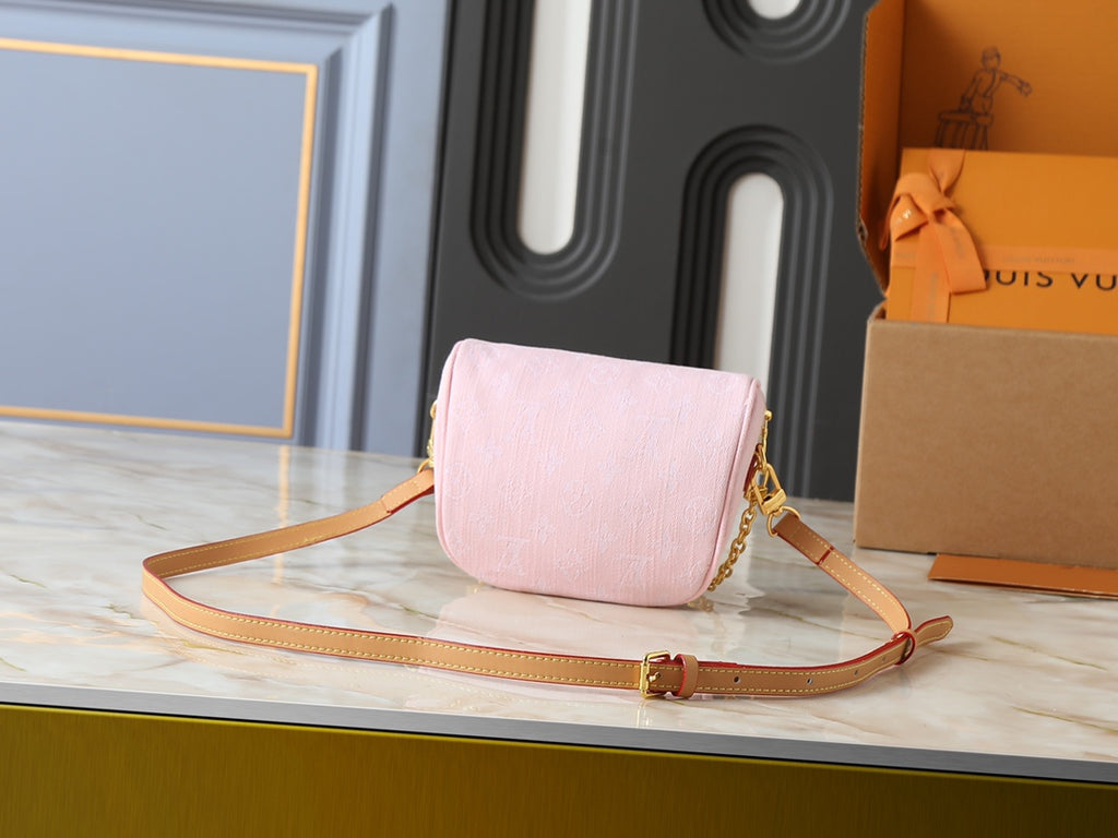 B1P46E70 Popular  bag