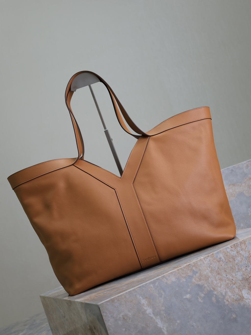 B1X124SL85 Popular   leather bag
