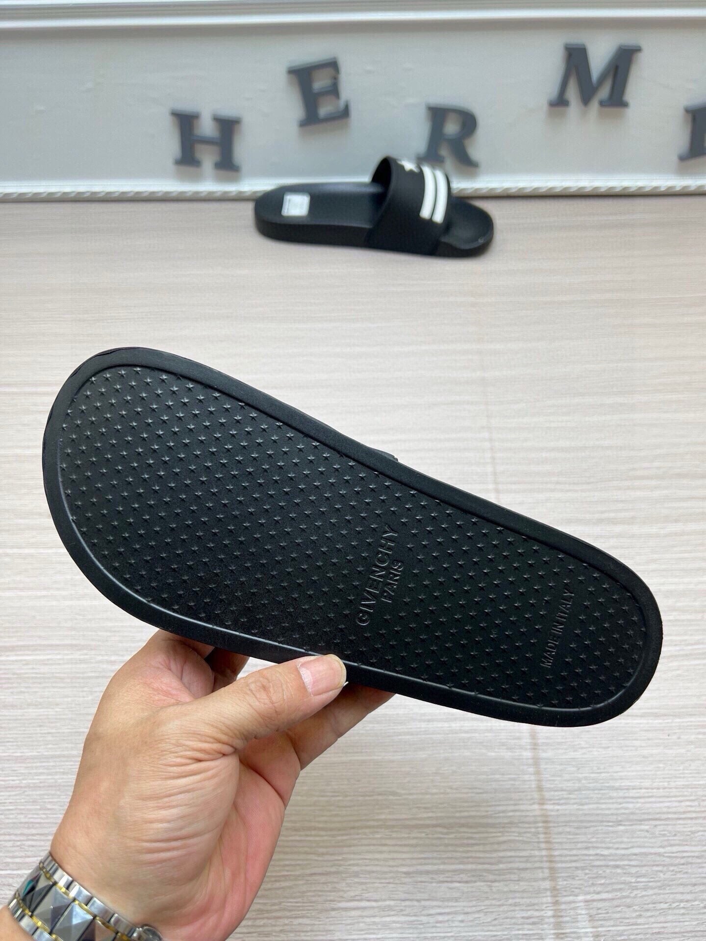 Z5Z35GV263  Popular Slippers