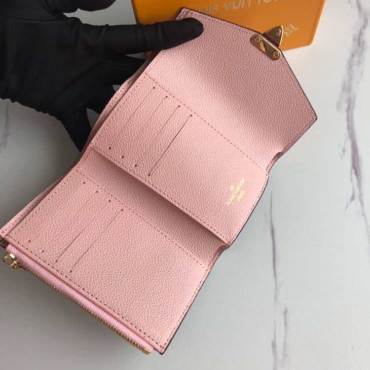 B1P20E10 Popular leather wallets