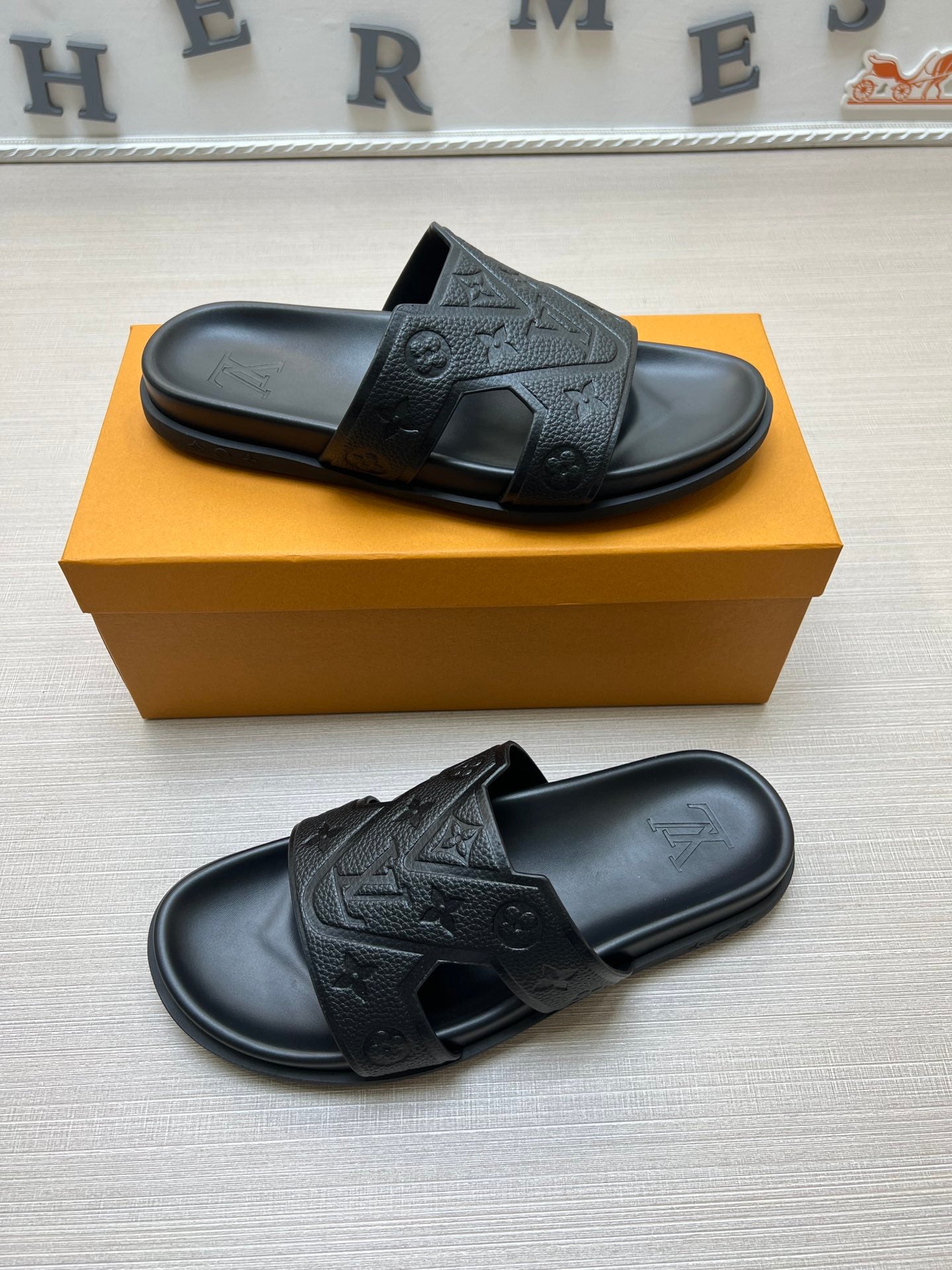 Z5ZE68 Popular slippers
