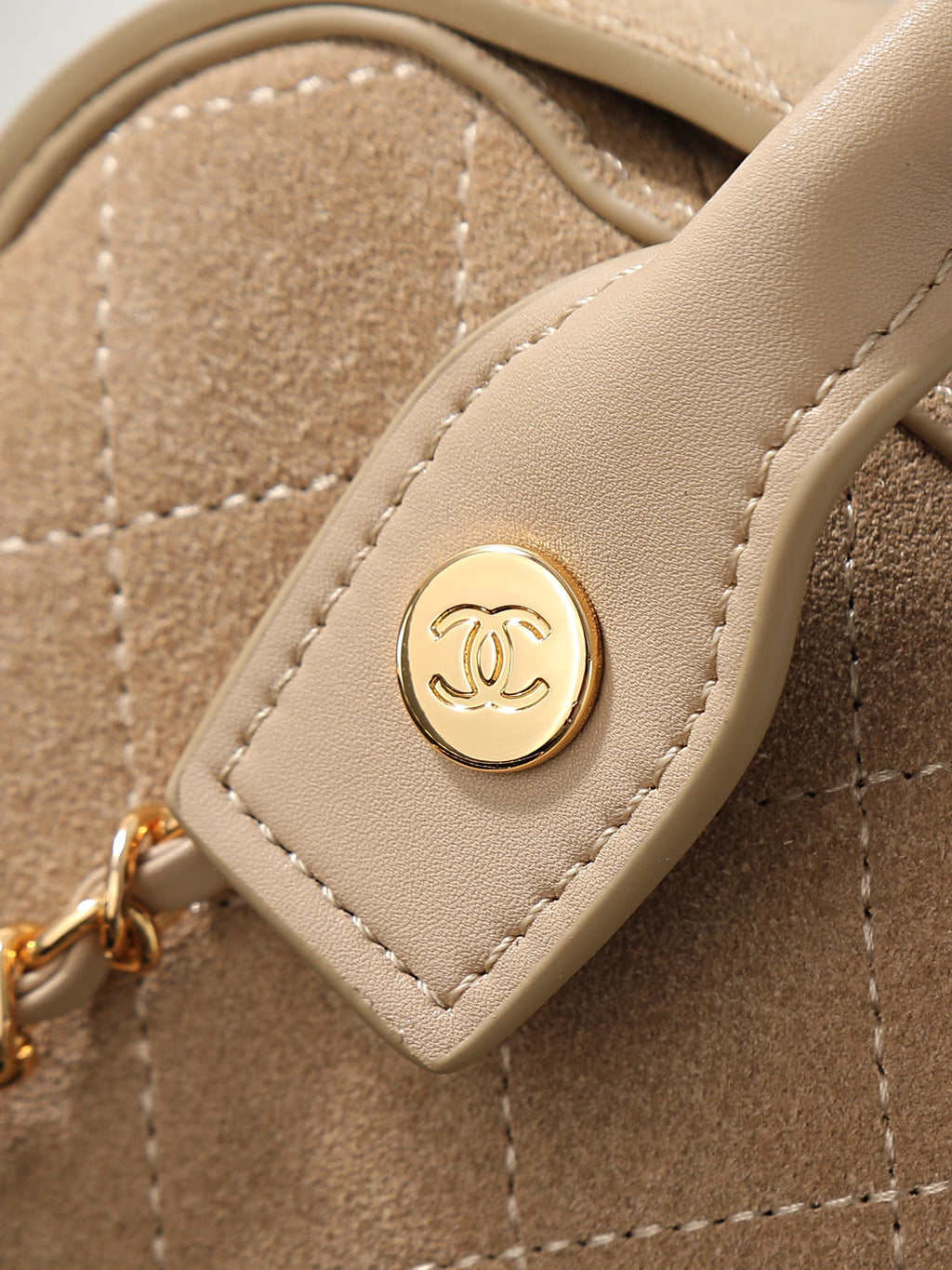 B1R76C22 Popular leather bag