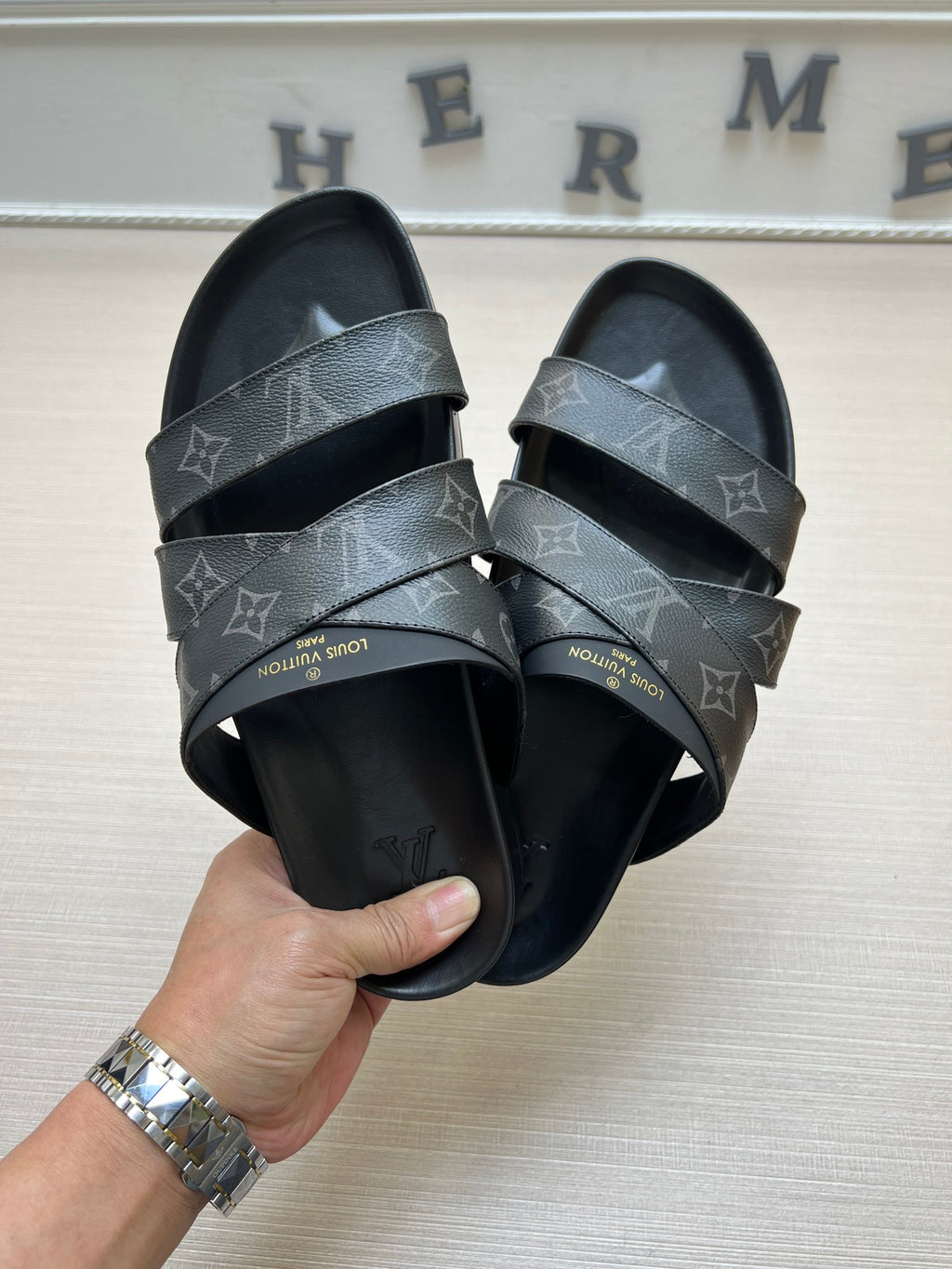 Z5ZE89 Popular slippers