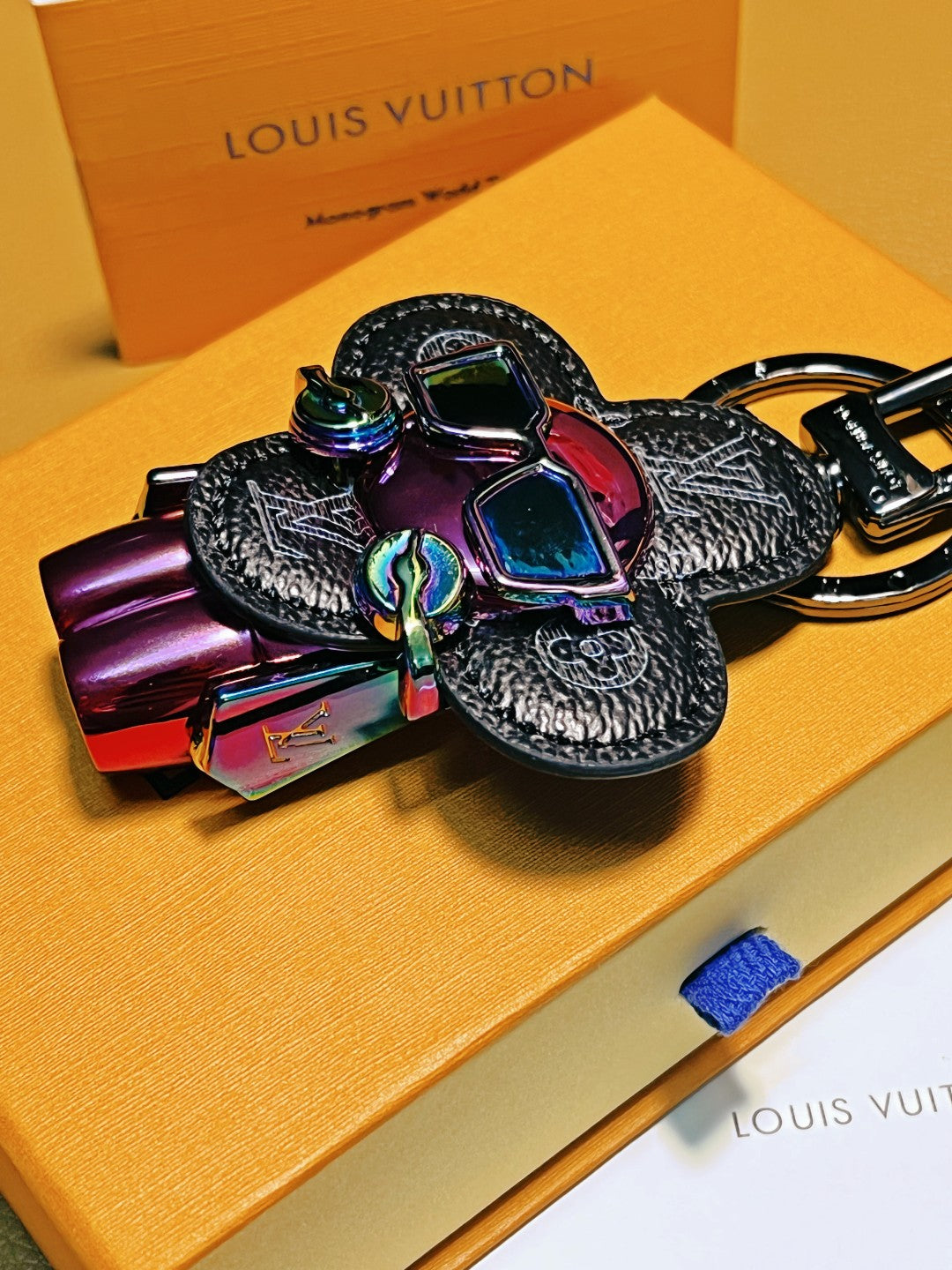 A1Z84E35  Popular key closure