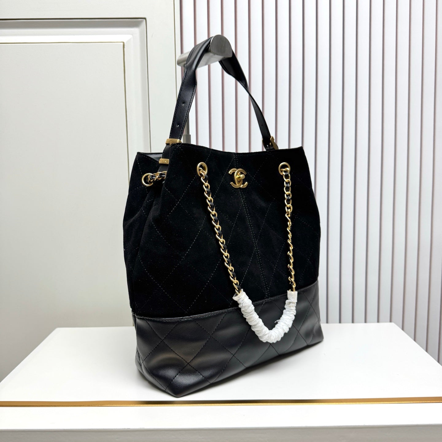B1P46C19 Popular leather bag