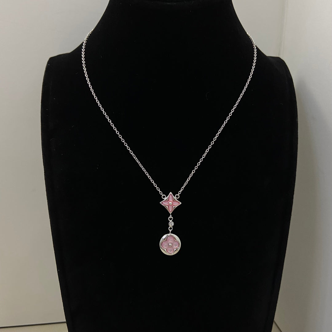X5N76E18X Popular  Necklaces(mini flower）