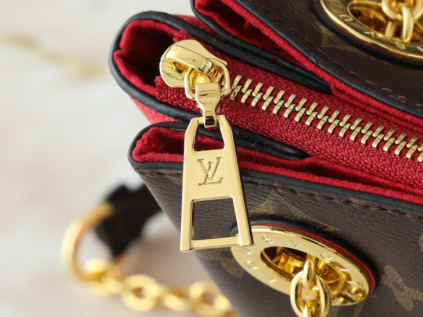 B1P36E75 Popular leather bag