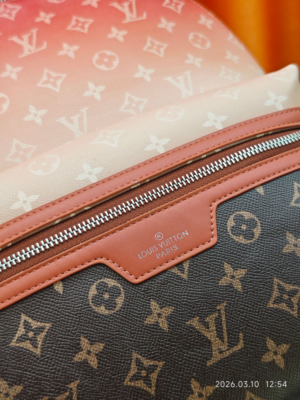 B1P36E18 Popular leather bag