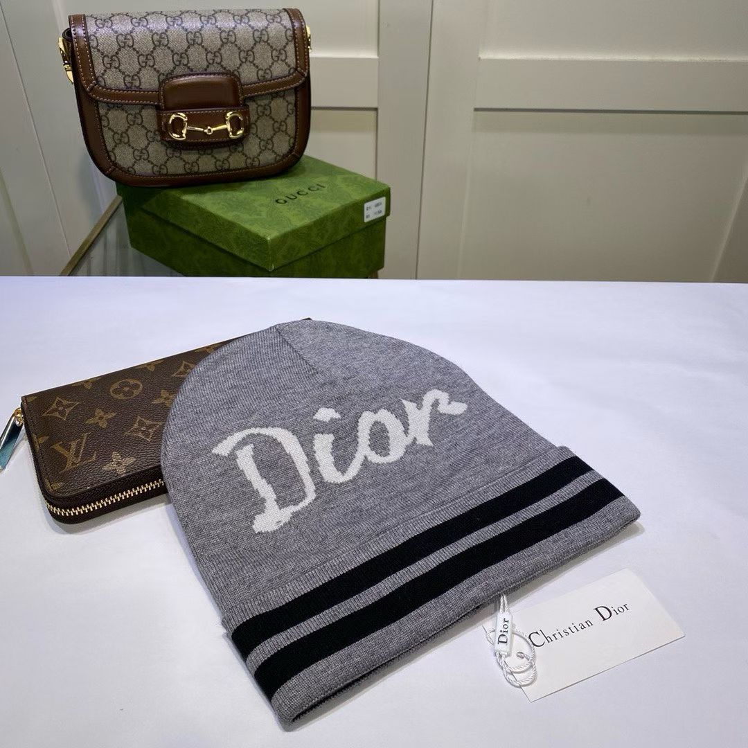 M1R86D59 Popular hats