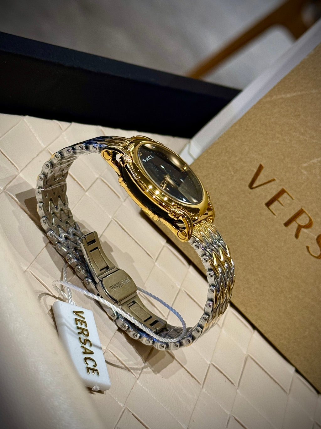 L1R36V77 Popular Watches