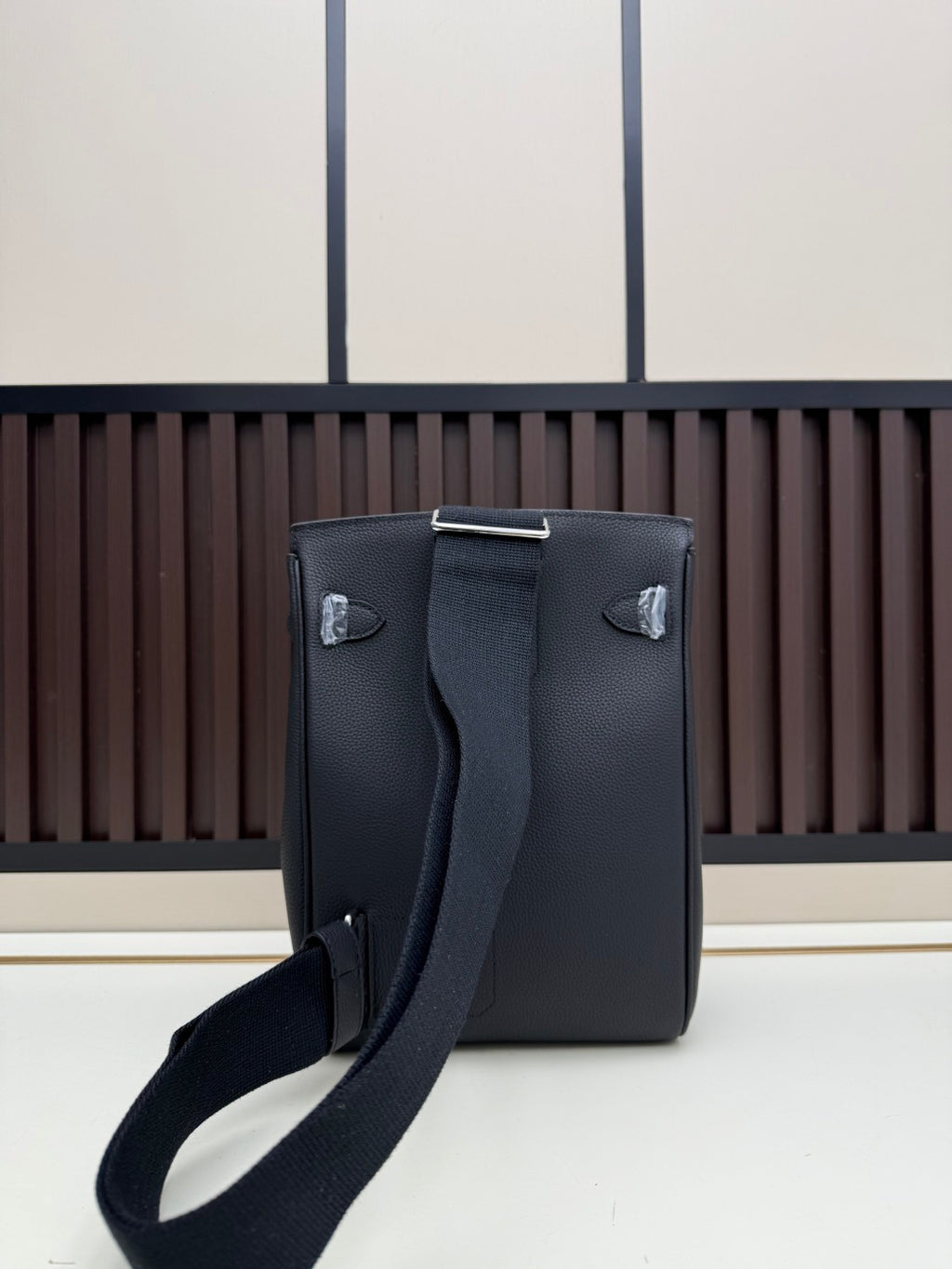 B1P36H45 Popular leather bag