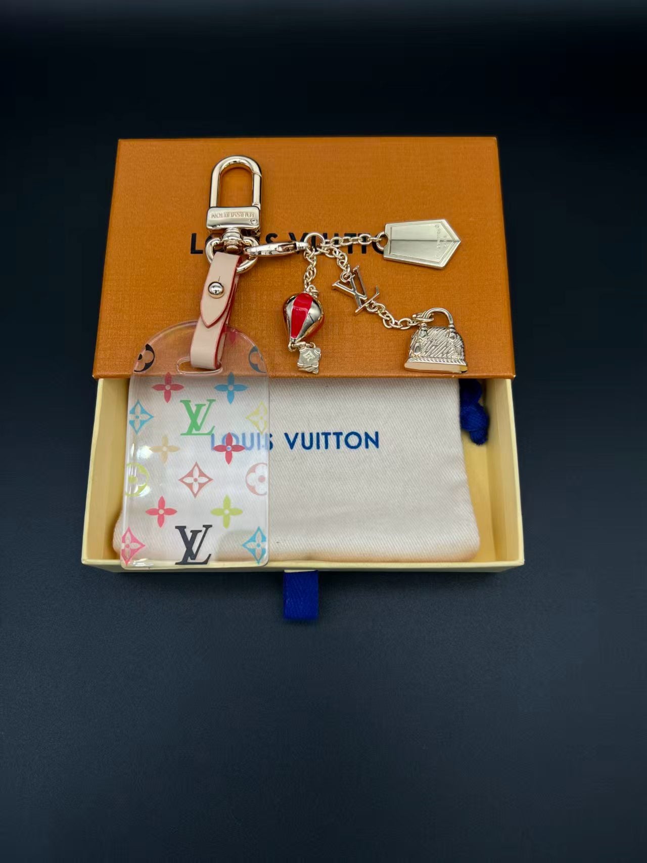 A1R76E50 Popular bag 's charms accessories