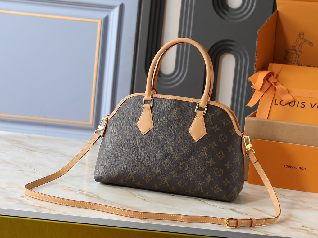 B1P46E107 Popular leather bag