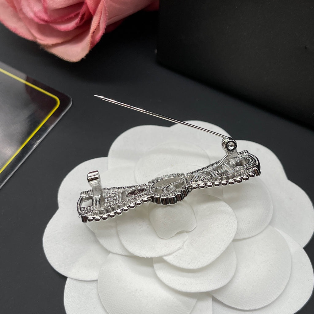 X1ZC894   Popular Brooch