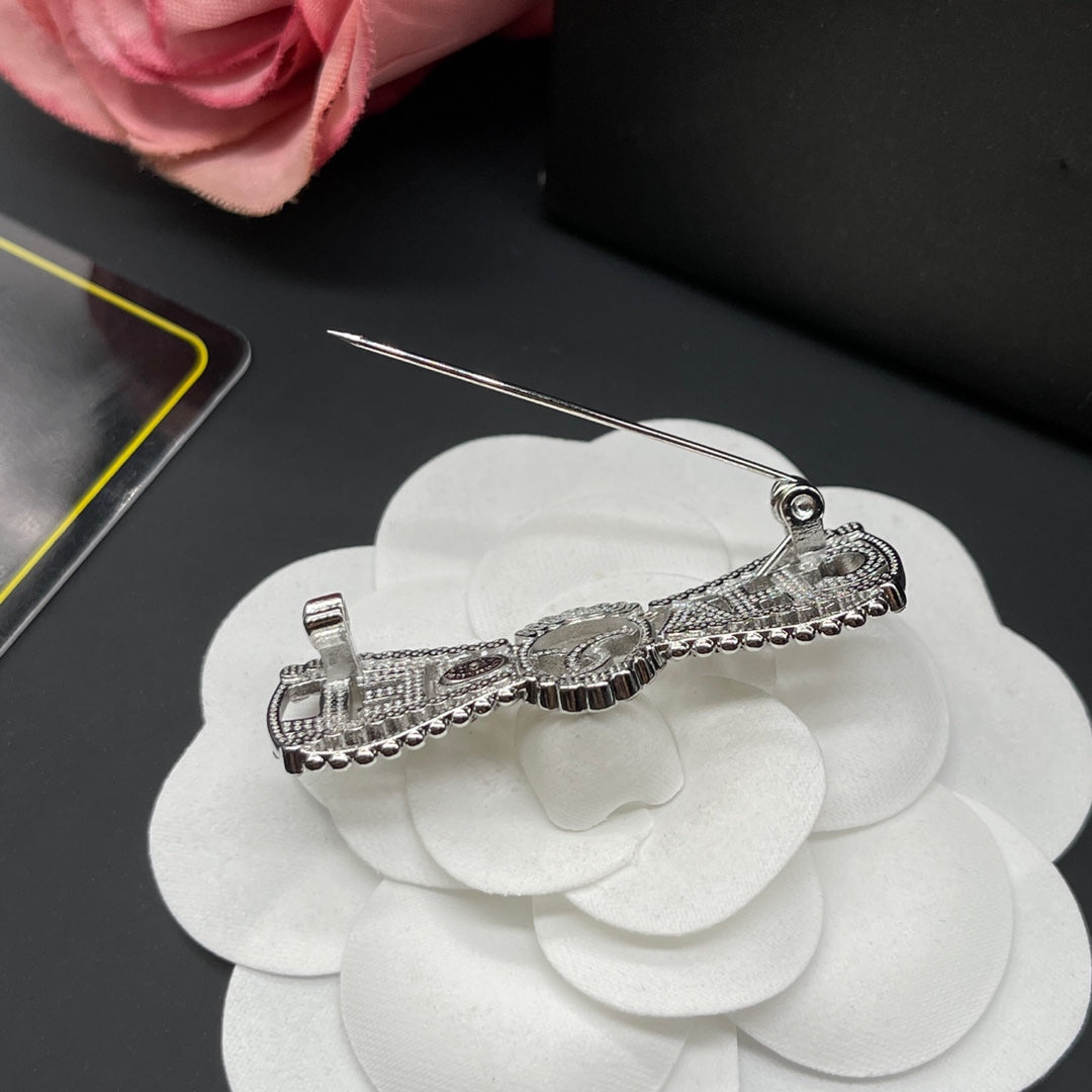 X1ZC894   Popular Brooch