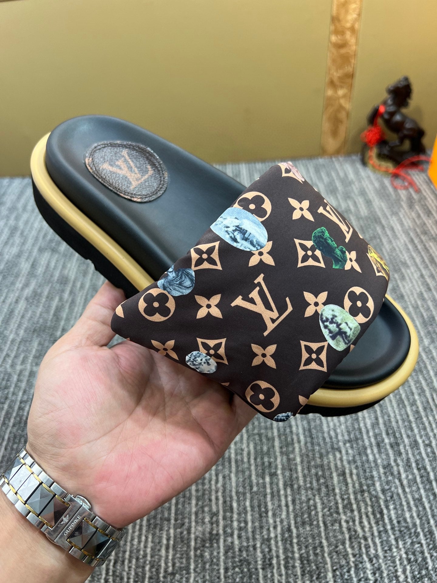 Z5XF120 Popular leather quality Slippers