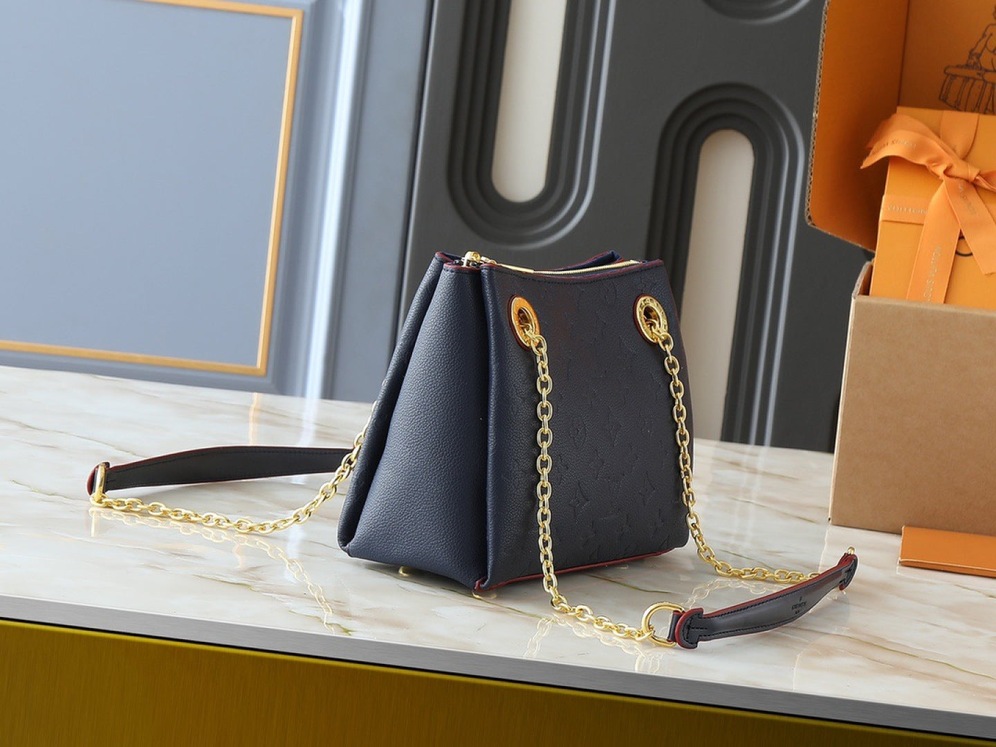 B1P36E75 Popular leather bag