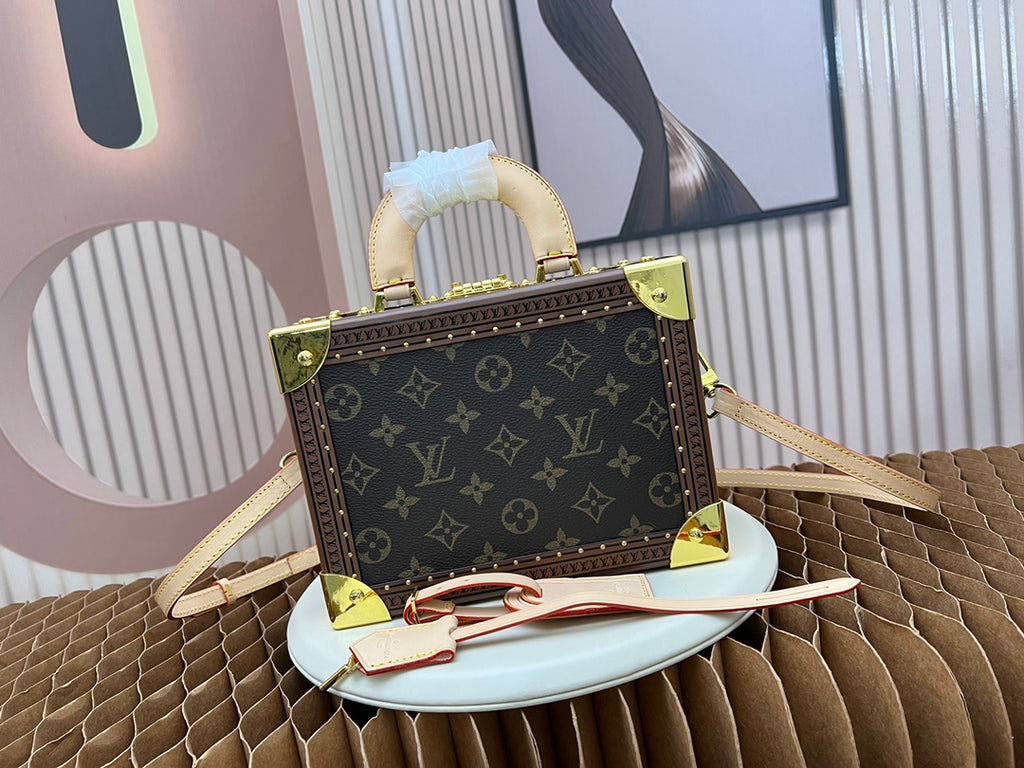 B1X34E276 Popular  leather bag 
