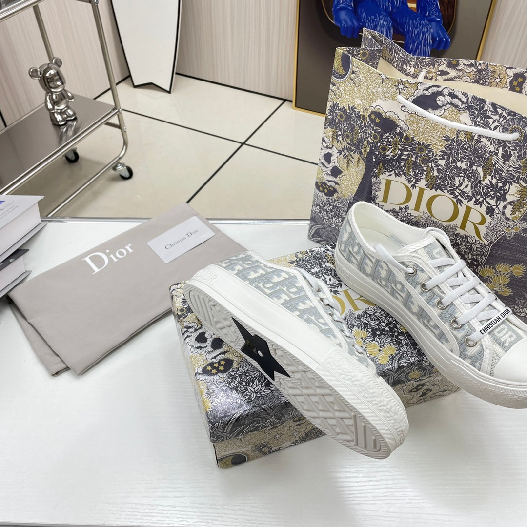 Z1XD65 Popular shoes