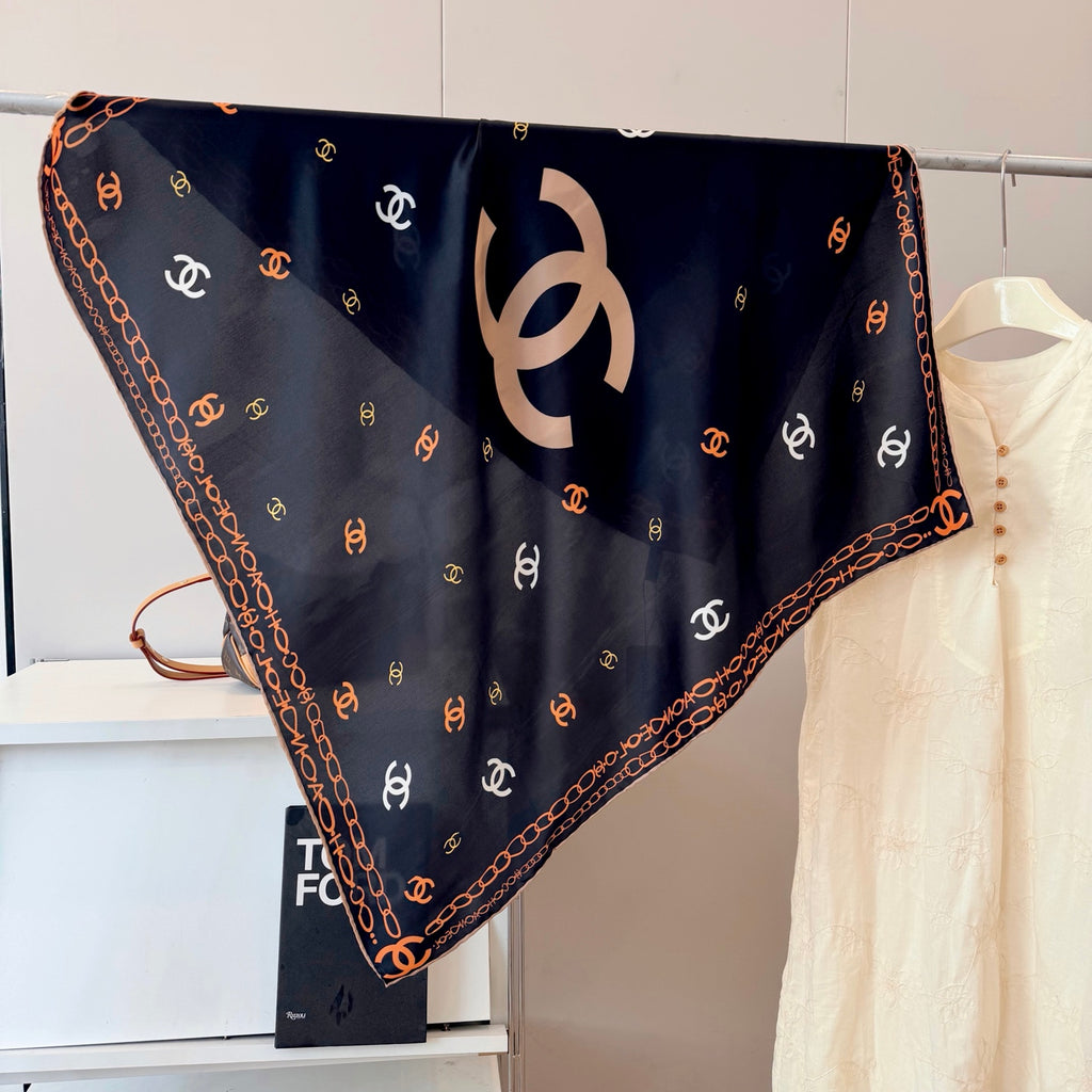 W1N4610 Popular Silk Scarve