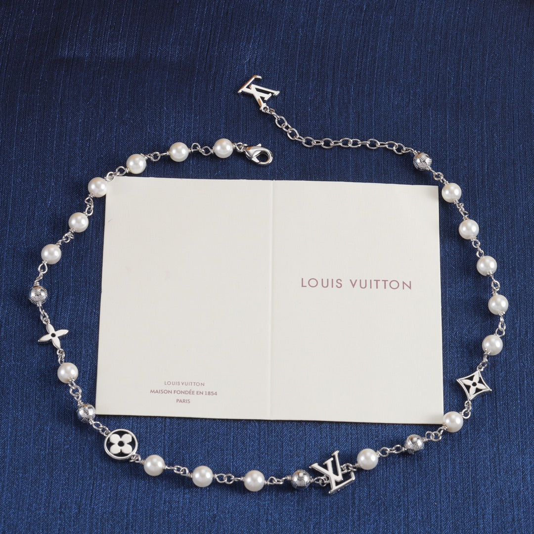 X1R75E3X Popular   Necklaces