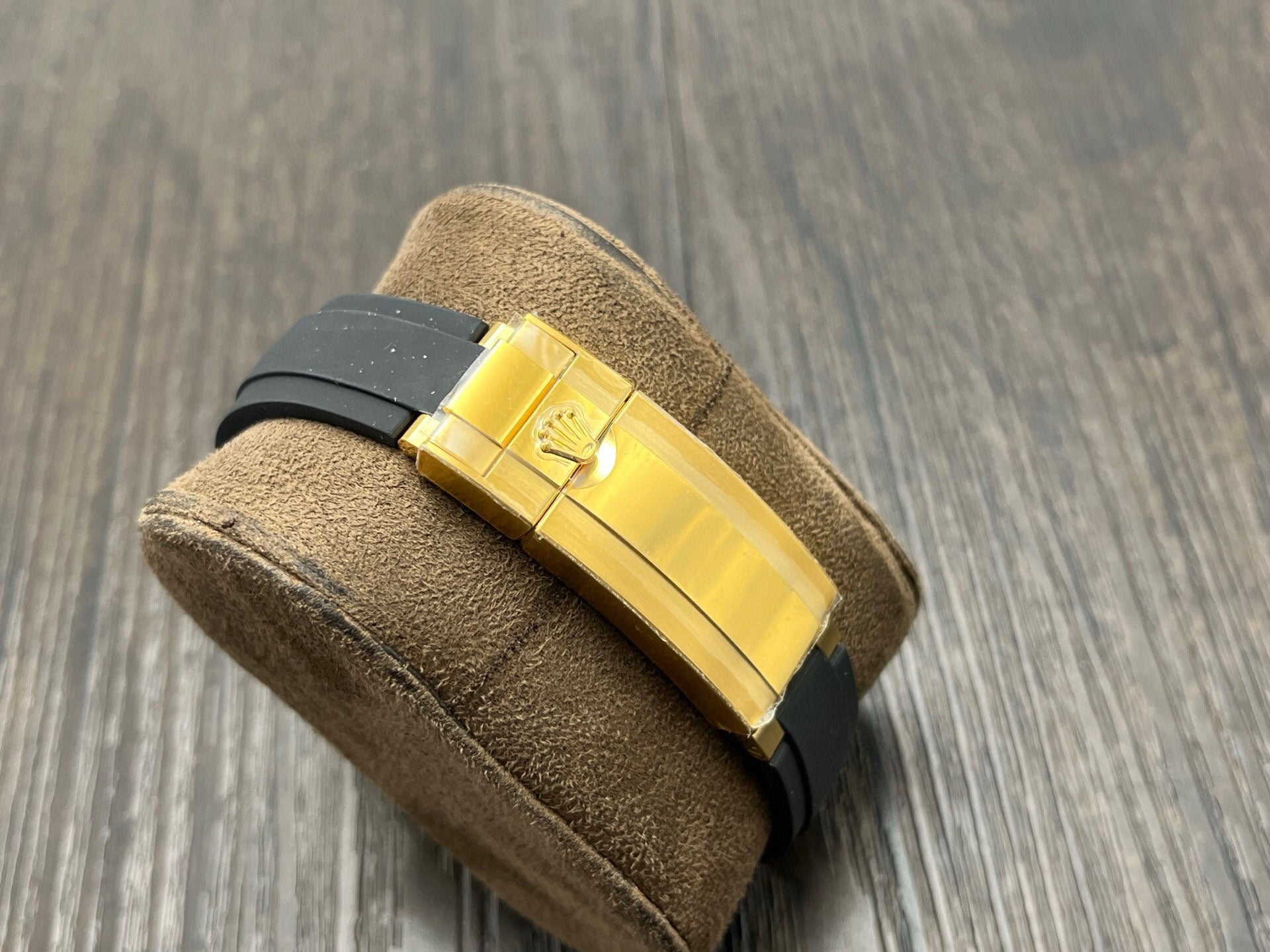 L1R36L18 Popular Watches