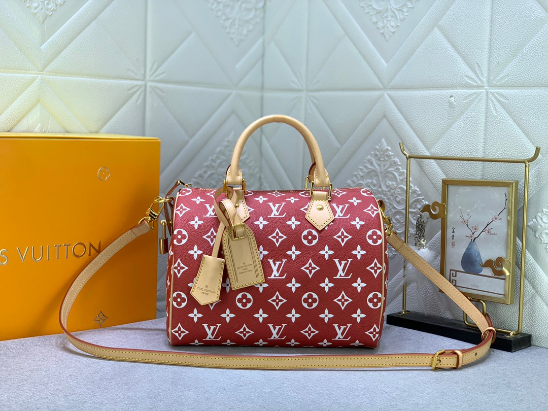 B12X44E268 Popular  leather bag 