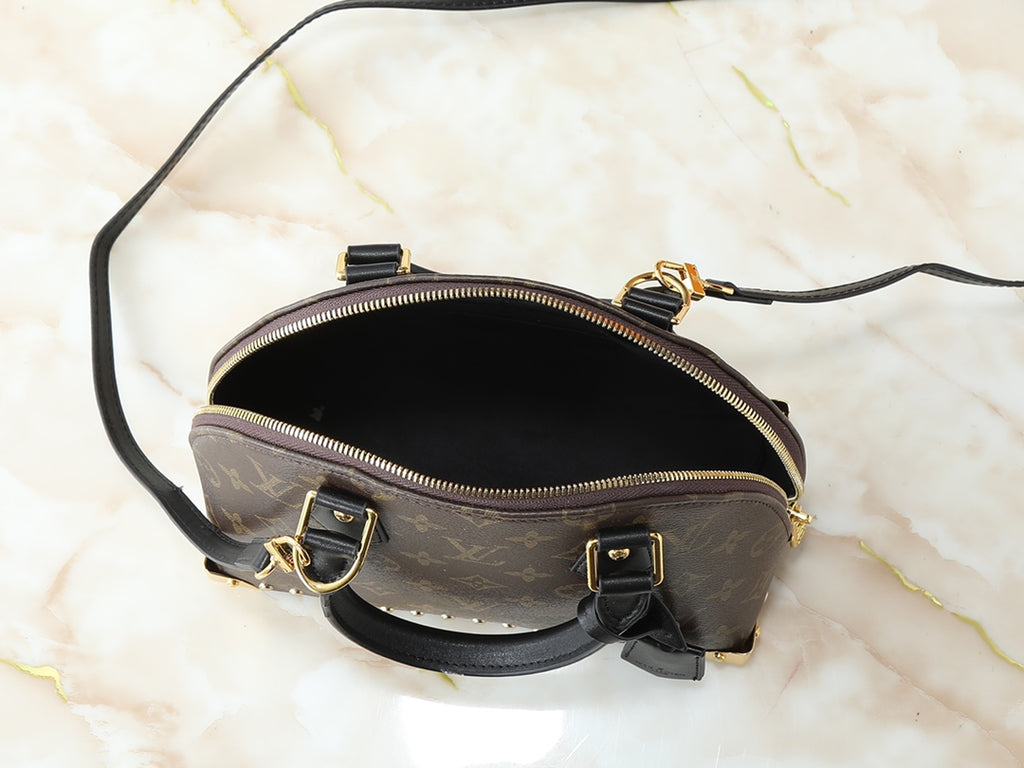 B1P46E84 Popular leather bag