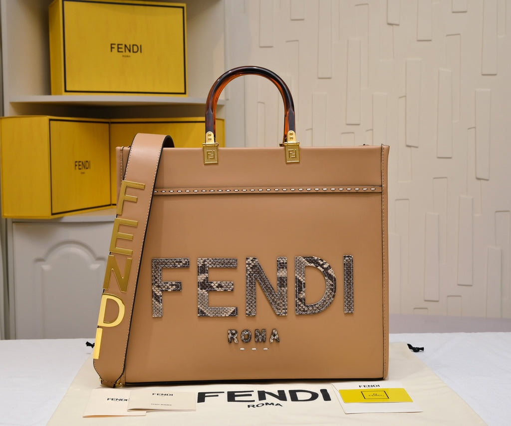 B1P36F104 Popular leather bag