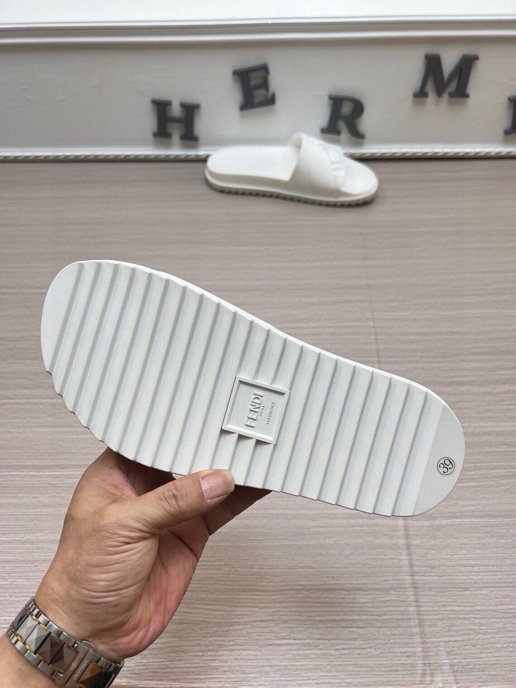 Z5Z35F283 Popular Slippers