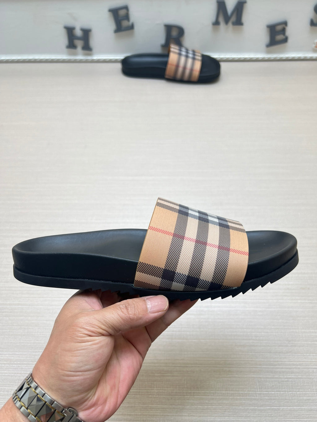Z5ZR119 Popular slippers