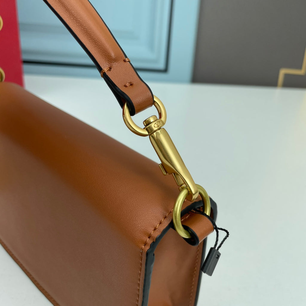 B1W35VL114 Popular  leather bag