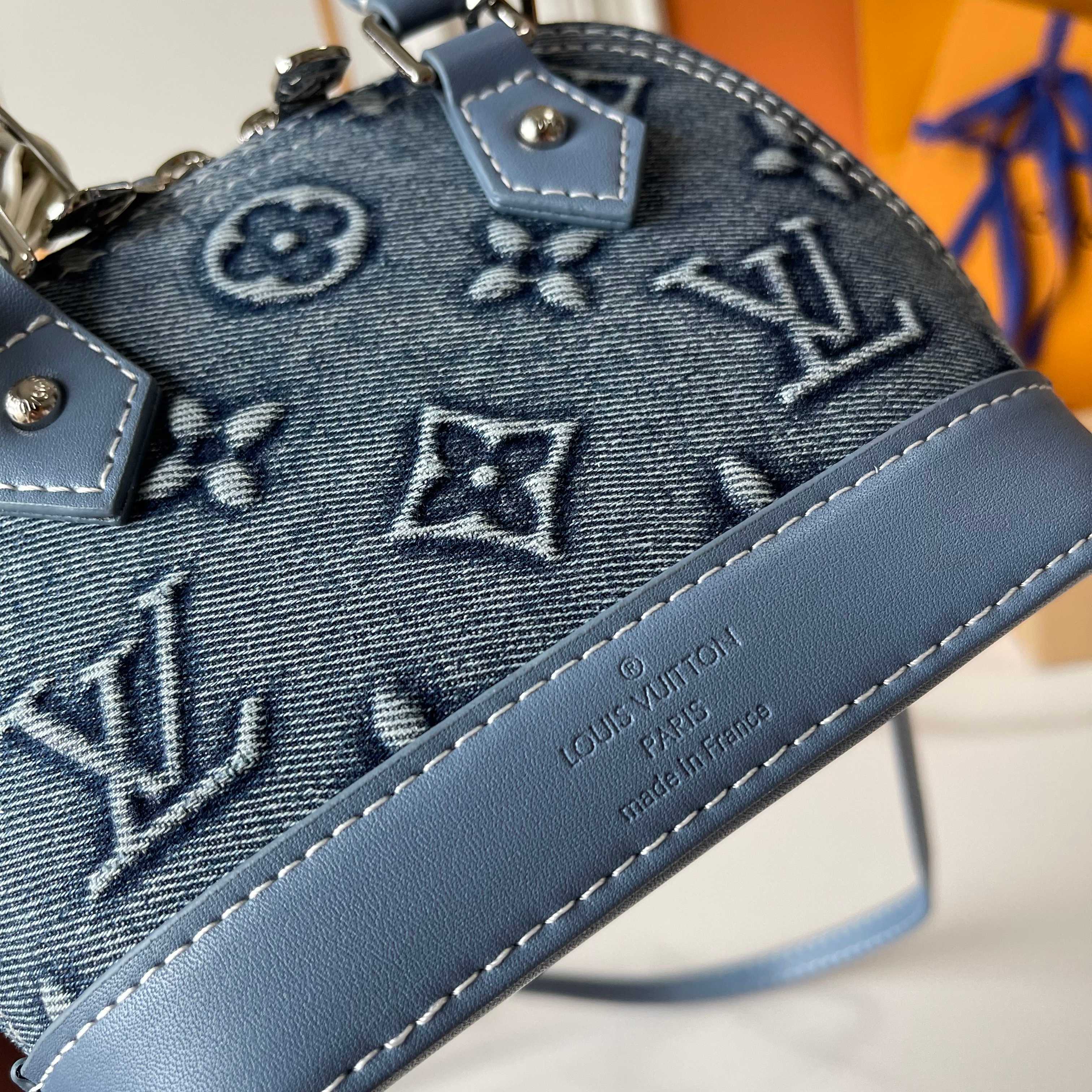 B1P46E97 Popular denim materials bag