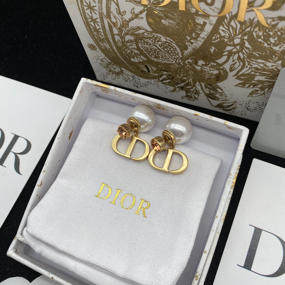X1R75D15X Popular  Necklaces . Bracelets . Earrings