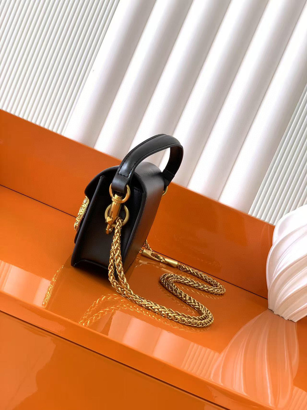 B1P36A30 Popular  leather bag