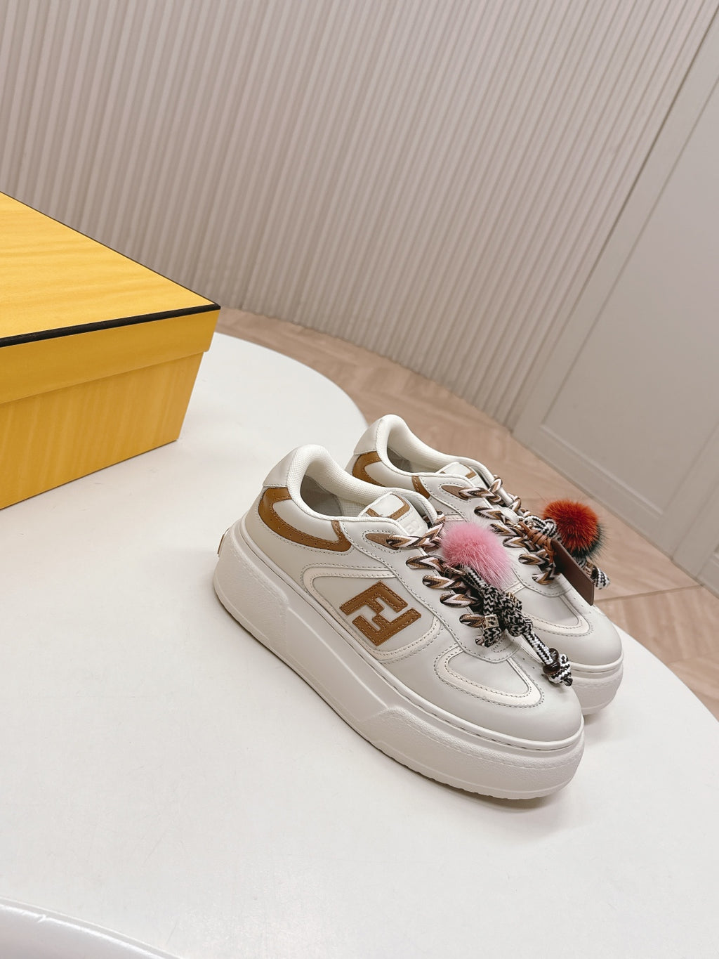 Z2Q105F417 Popular high-quality Shoes